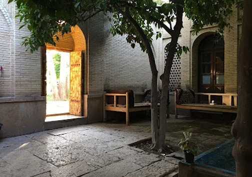 قهوه خانه سنتی باغ عفیف آباد