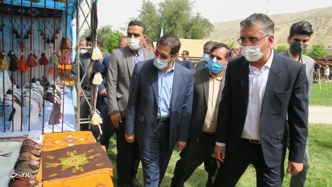 غرفه های صنایع دستی در کازرون