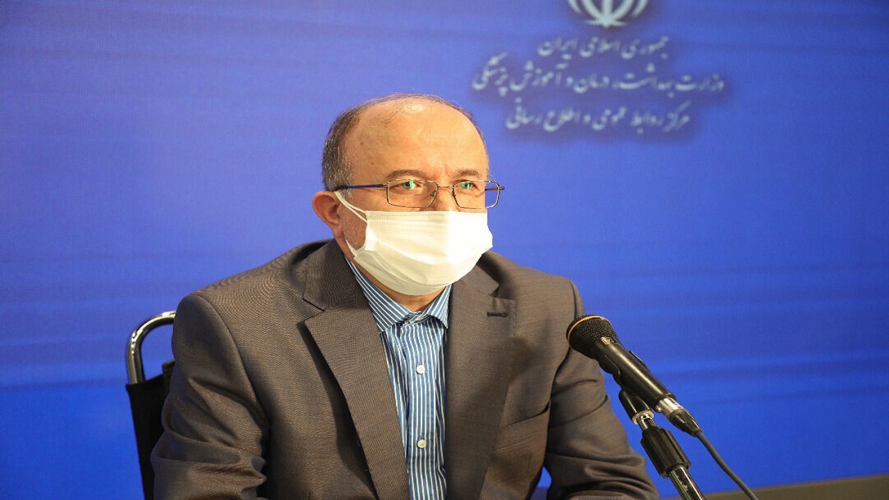 دانشگاه‌ها برای رفع مشکلات جامعه راهکار ارائه کنند