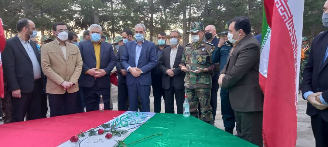 وزیر آموزش و پرورش یک دبیرستان تربت جام را افتتاح کرد