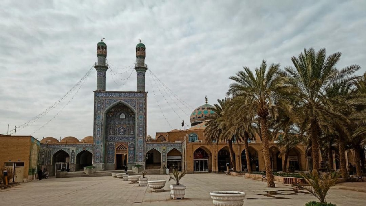 بیش از ۲۰ هزار نفر به زیارت امامزاده عبدالله بافق رفتند