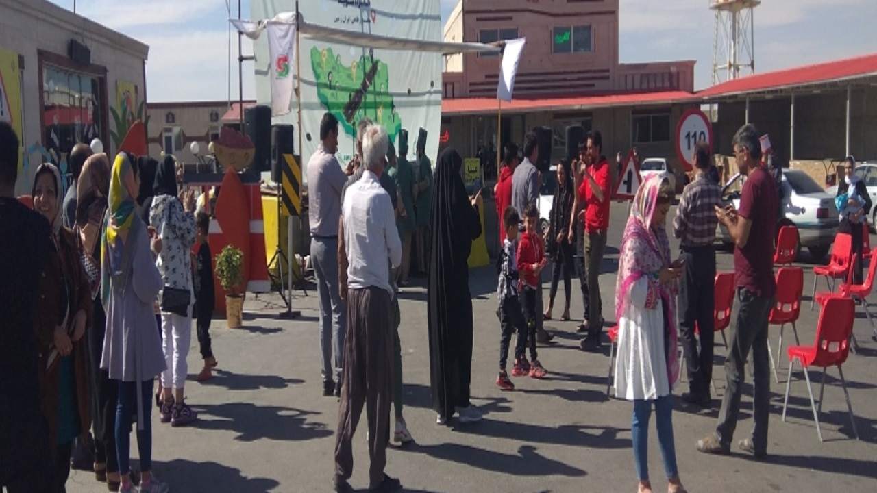 مجتمع خدماتی رفاهی ایران زمین همدان میزبان پویش همراهان سفر ایمن