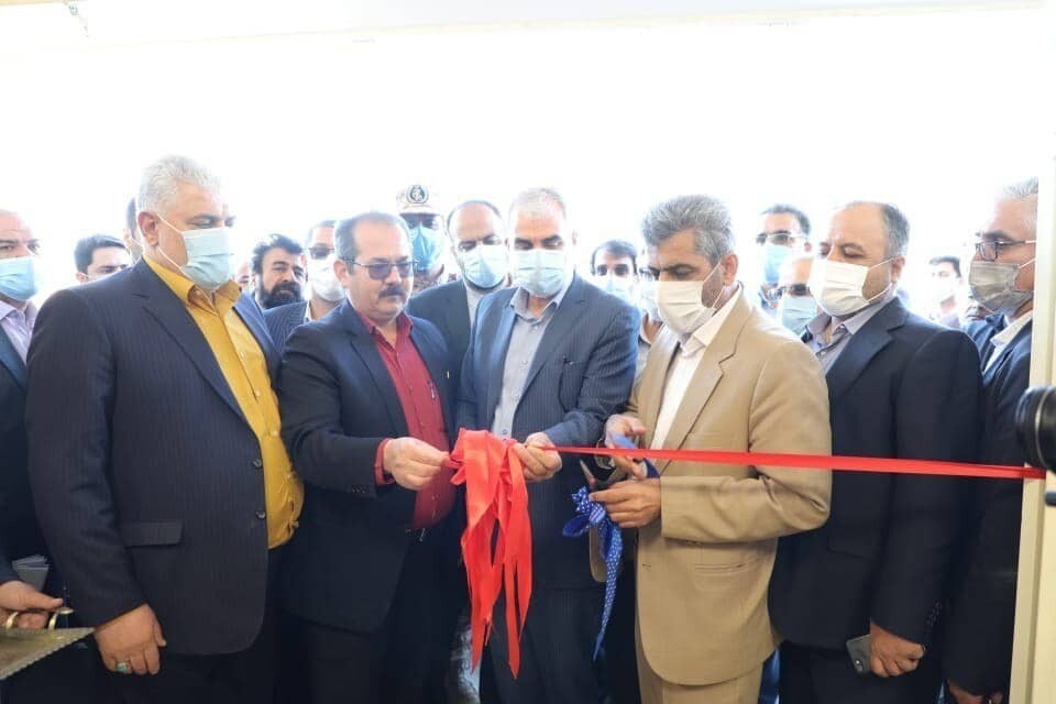 وزیر آموزش و پرورش یک دبیرستان تربت جام را افتتاح کرد