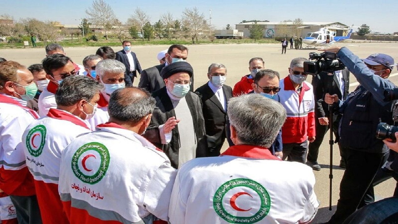 رئیس جمهور از پایگاه پشتیبانی و عملیات هلال احمر خراسان رضوی در مشهد بازدید کرد