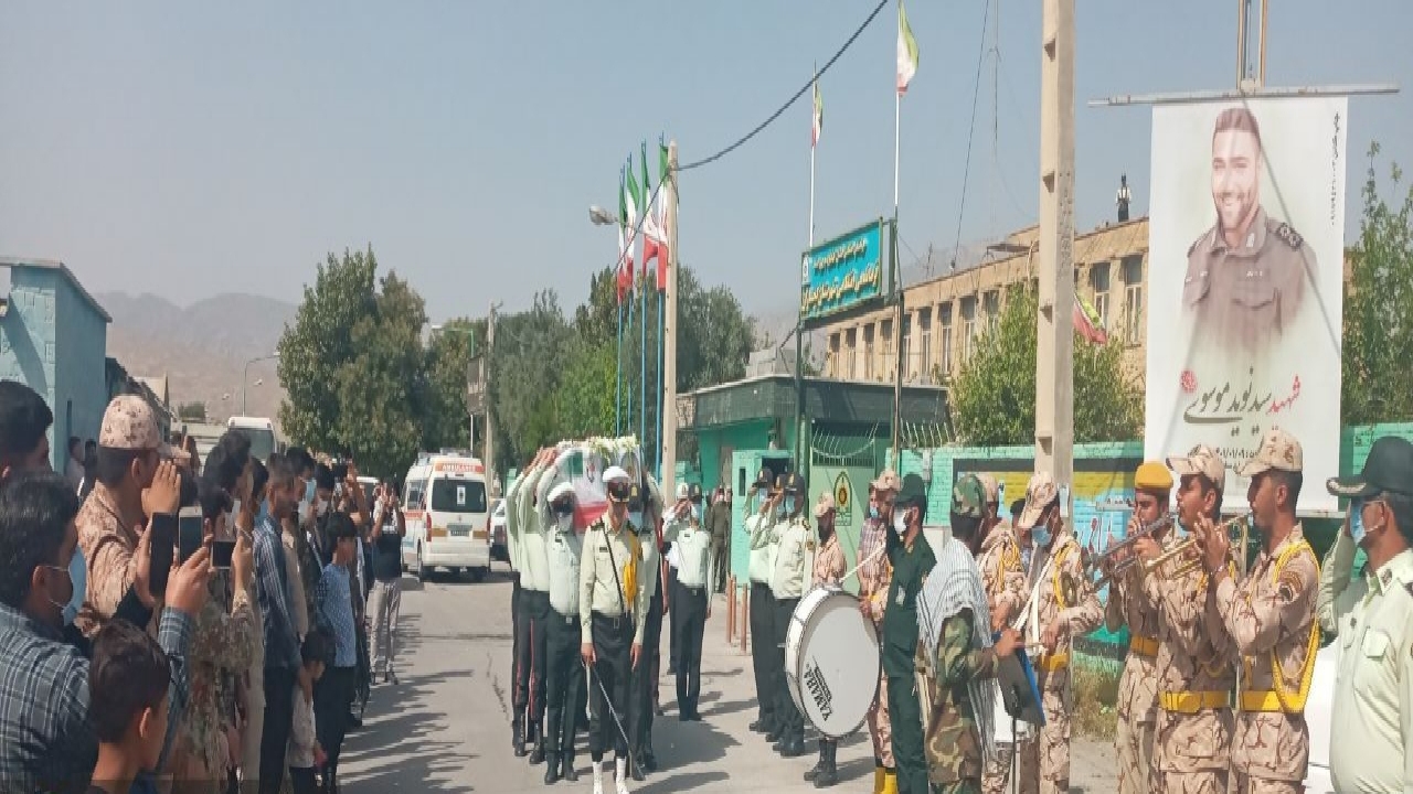 پیکر شهید مدافع وطن در گچساران تشییع شد