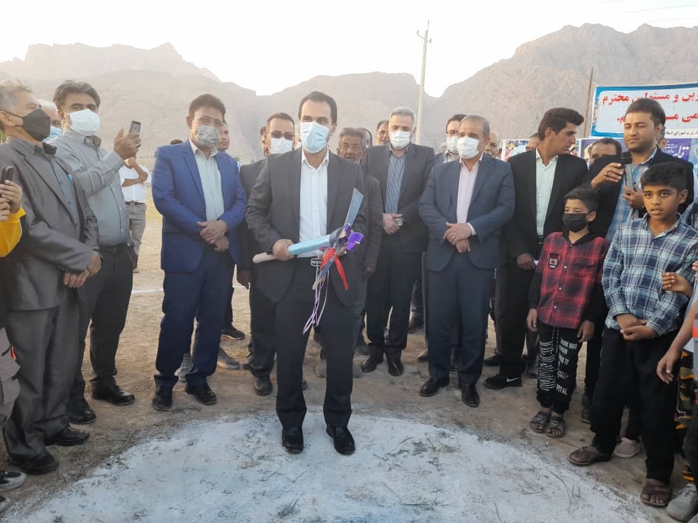 آغاز عملیات احداث زمین چمن بزرگ روستای حسن آباد داراب