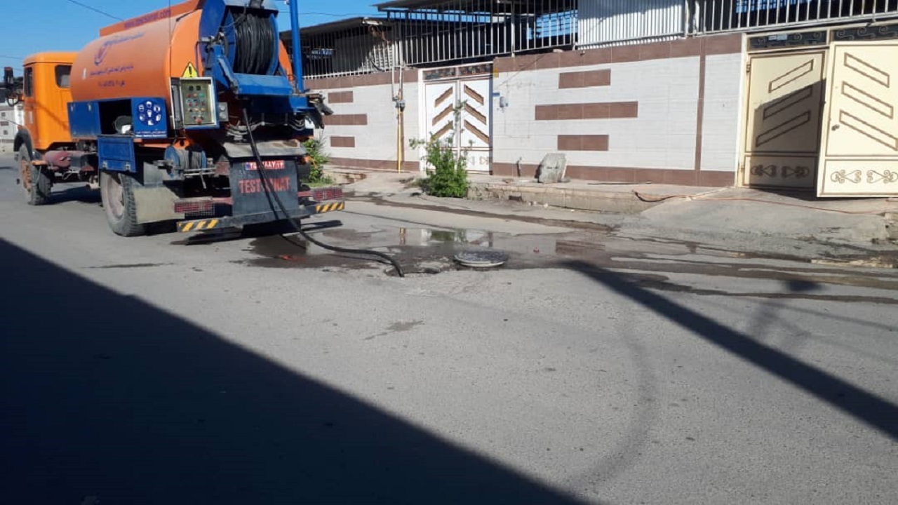 عملیات رفع گرفتگی شبکه فاضلاب شهر اندیمشک اجرا شد
