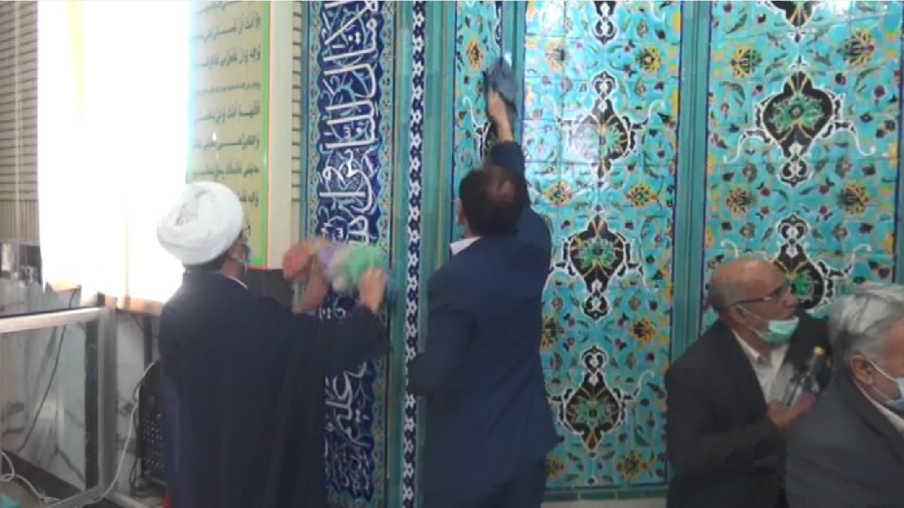 غبارروبی مساجد استان مرکزی در آستانه ماه مبارک رمضان