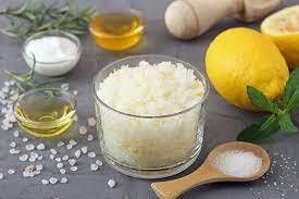 اسکراب بدن خانگی برای پوست زیبا و درخشان