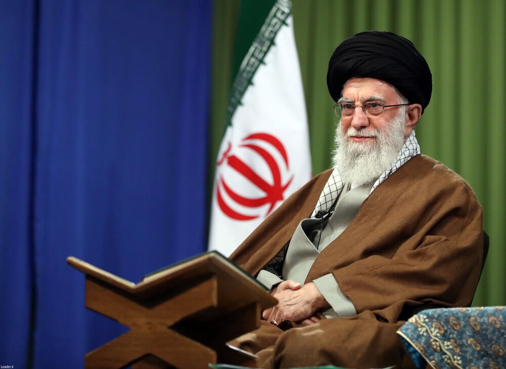 محفل انس با قرآن کریم در حضور رهبر انقلاب در اولین روز ماه رمضان