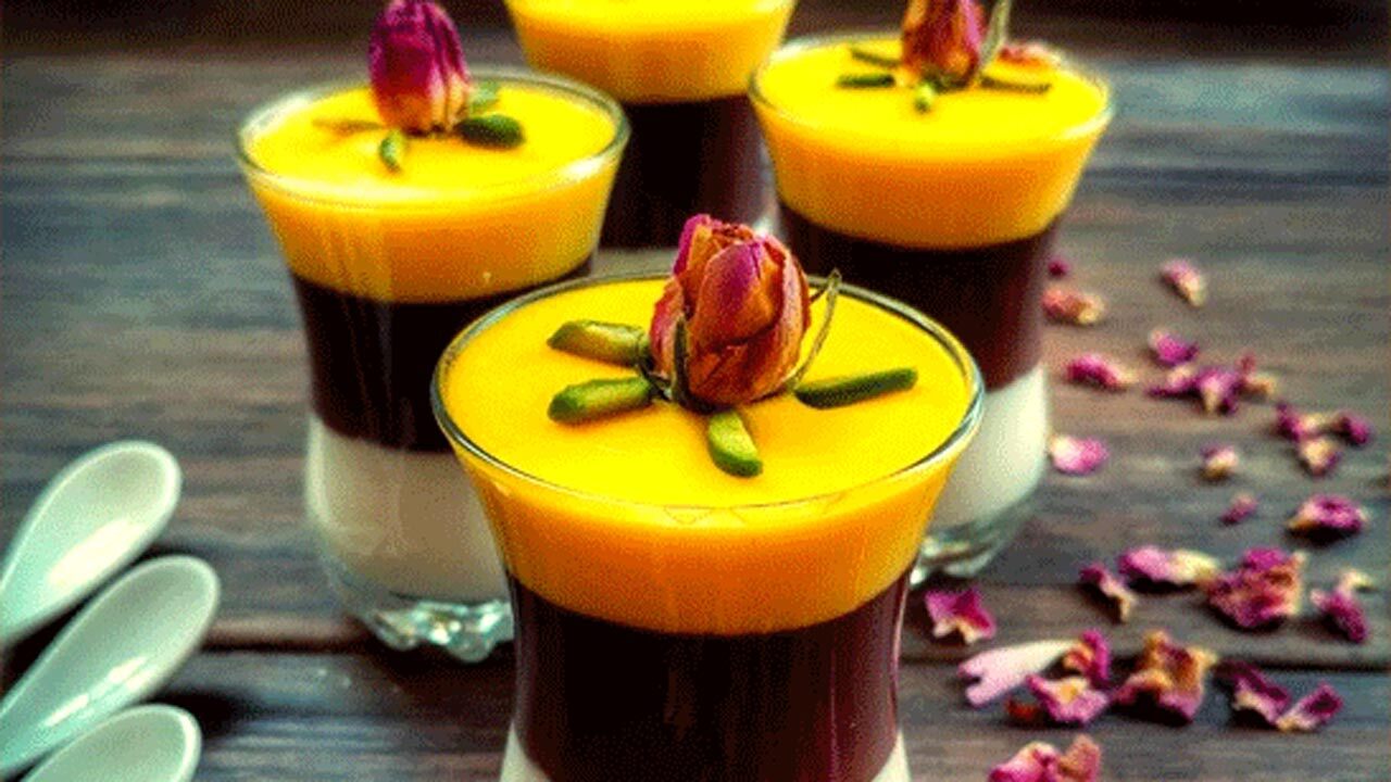 طرز تهیه فرنی زعفرانی برای افطار + فیلم