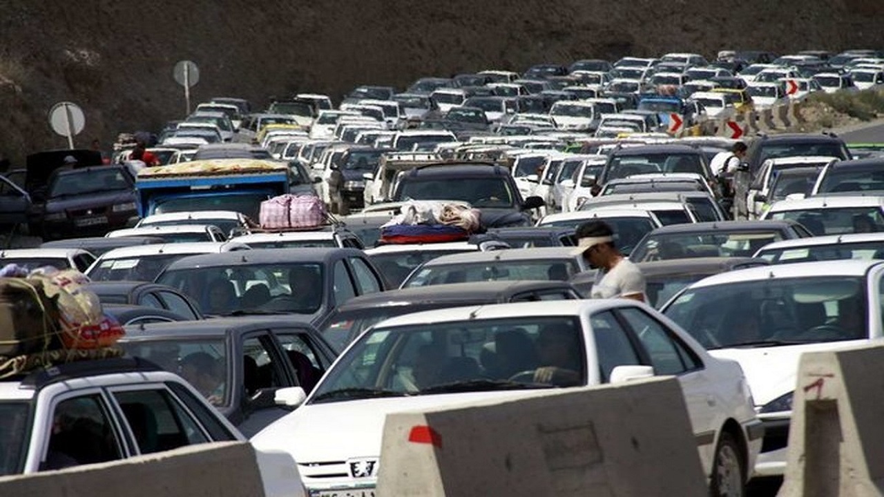 از ساعت ۶ تا ۹ دیشب برخی از جاده‌های استان همدان یک طرفه شد