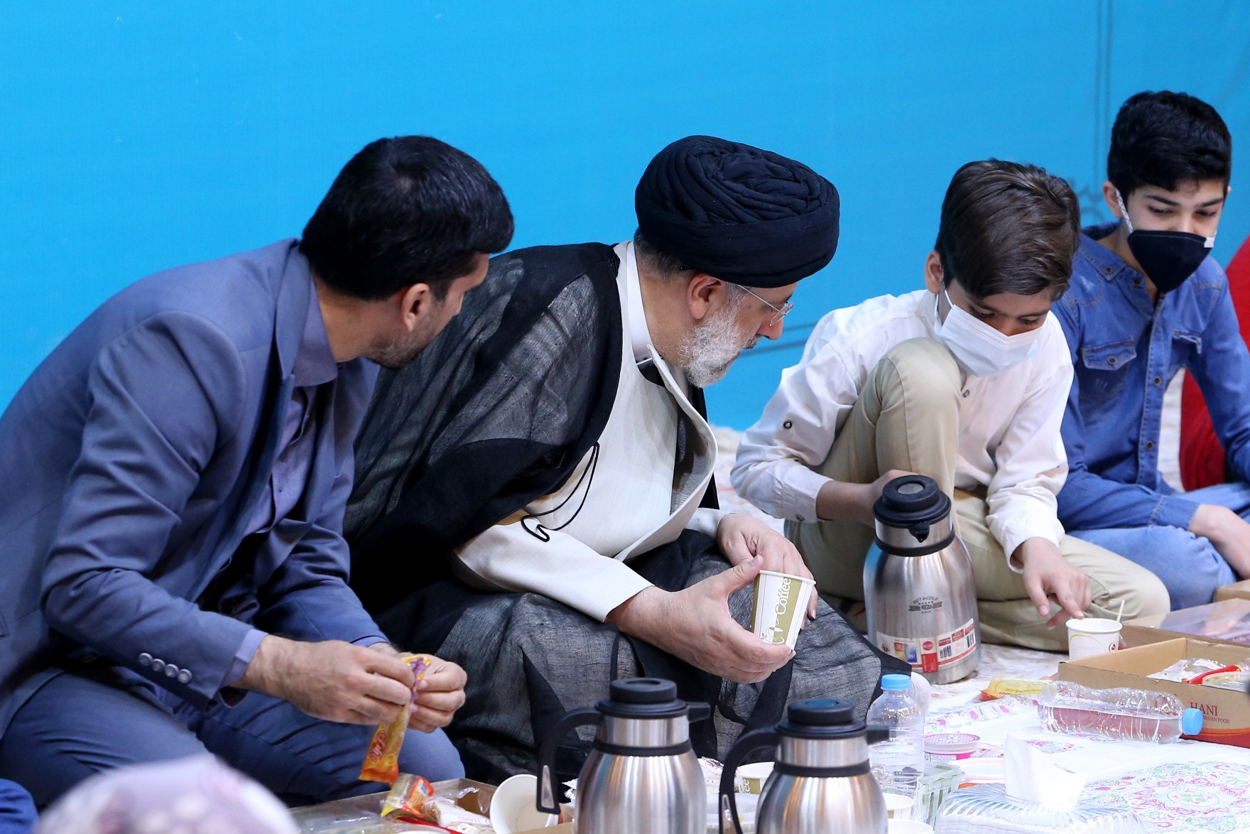 حمایت از کودکان بی‌سرپرست و بدسرپرست جزء مهم‌ترین وظایف دولت است