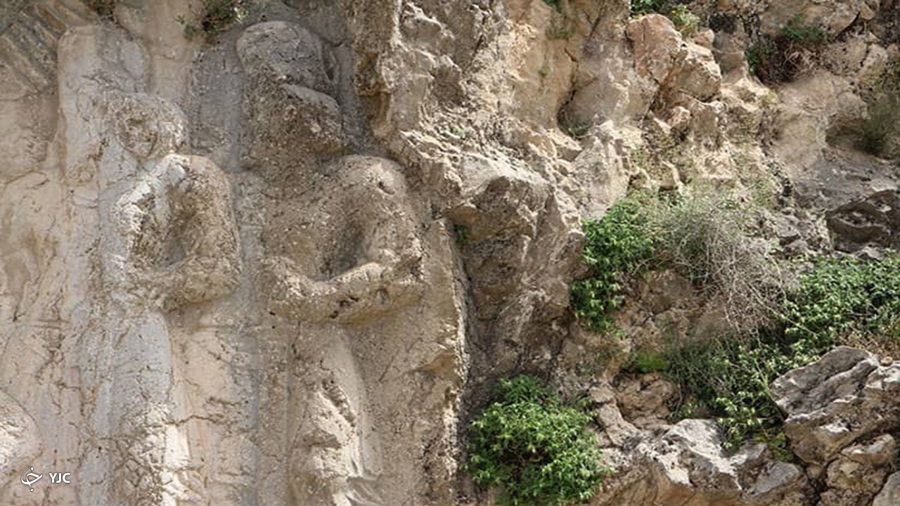 سنگ نگاره سراب بهرام تخریب سنگ نگاره سراب بهرام