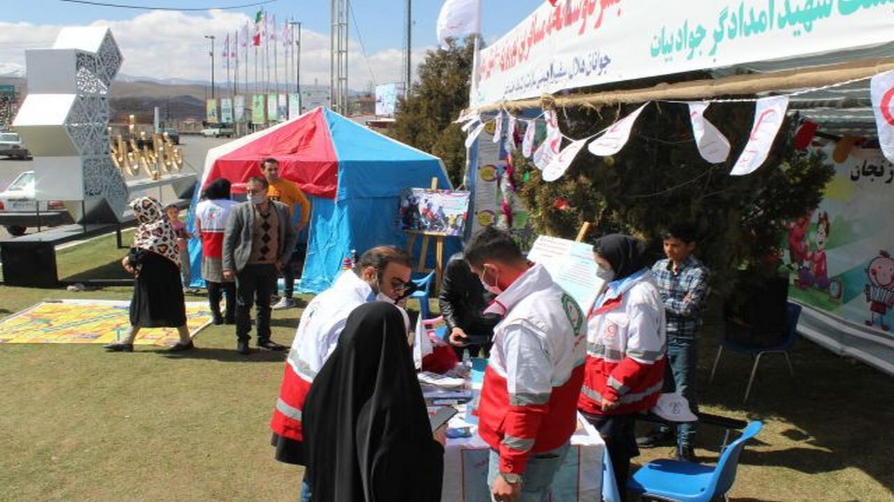 ارائه خدمات بشر دوستانه هلال احمر ایلام به ۳۲ هزار مسافر نوروزی