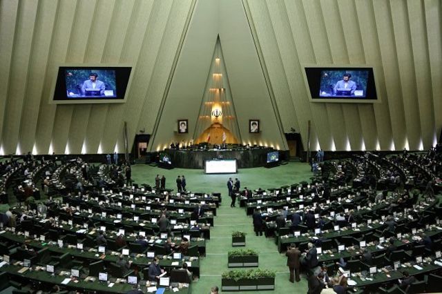 حضور وزرای ورزش و کشور در مجلس برای بررسی حواشی بازی ایران و لبنان