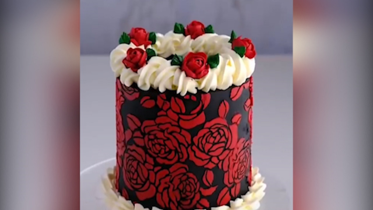 ایده‌هایی برای تزئین کیک تولد + فیلم