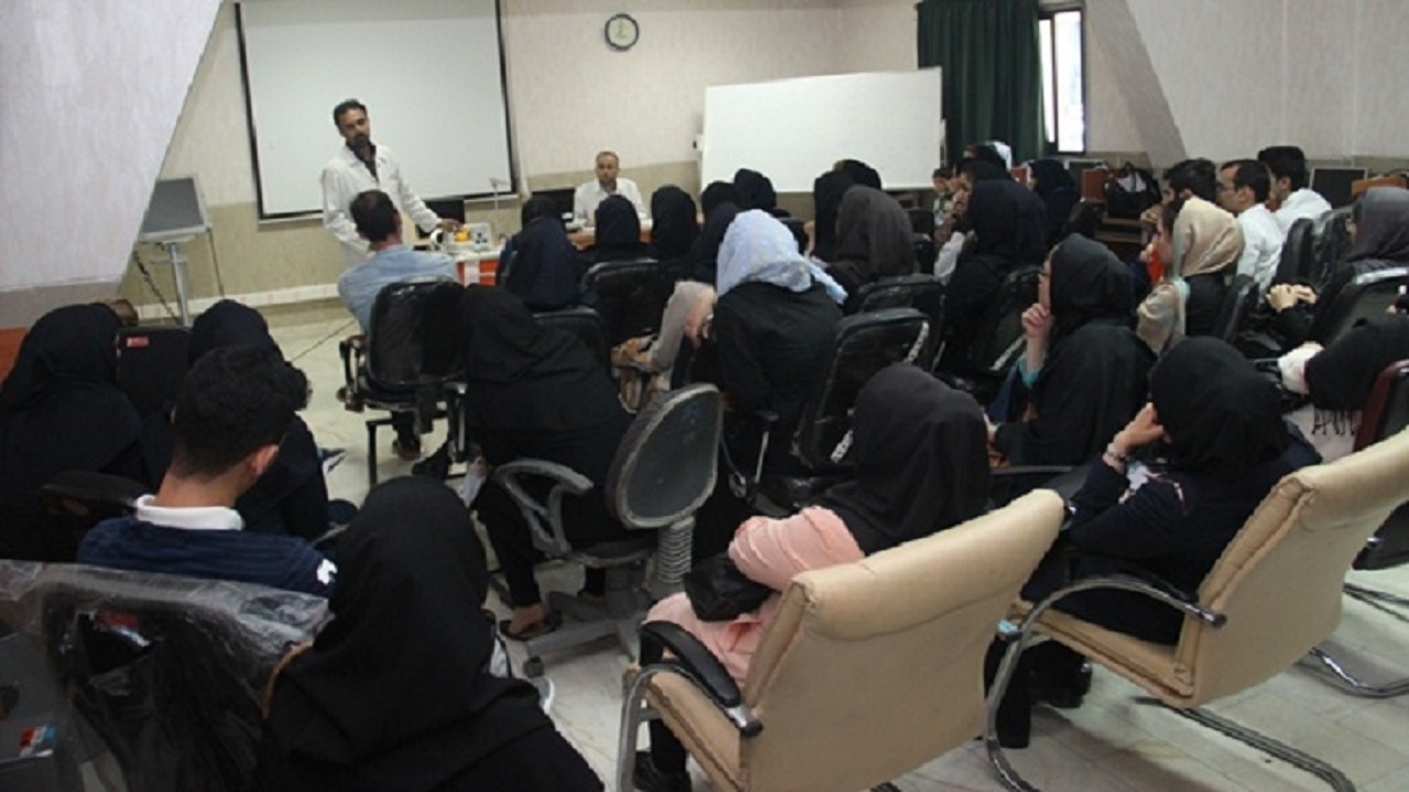 شرکت همزمان اساتید زن و مرد در رویدادهای علمی ممنوع است