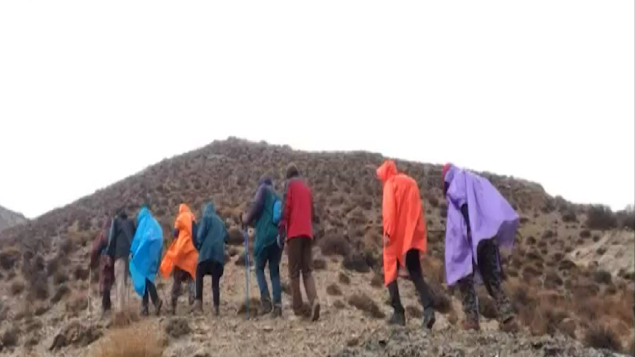 کوهپیمایی در گردنه آهوان سمنان