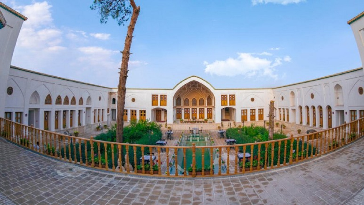 نمایی از خانه تاریخی ۲۵۰ ساله کاشان + فیلم
