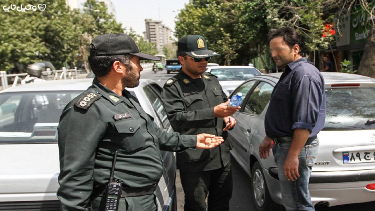برخورد پلیس با روزه خواری در ملاءعام