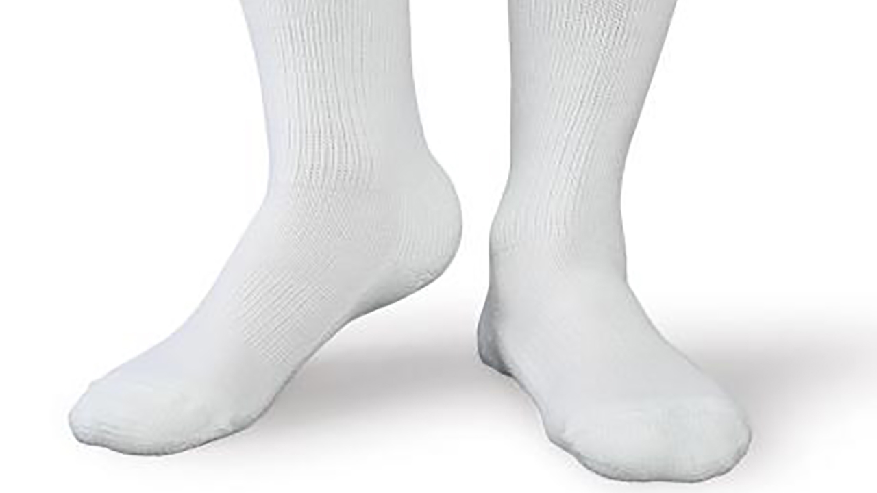 آیا مسح بر روى جوراب نازک صحیح است؟