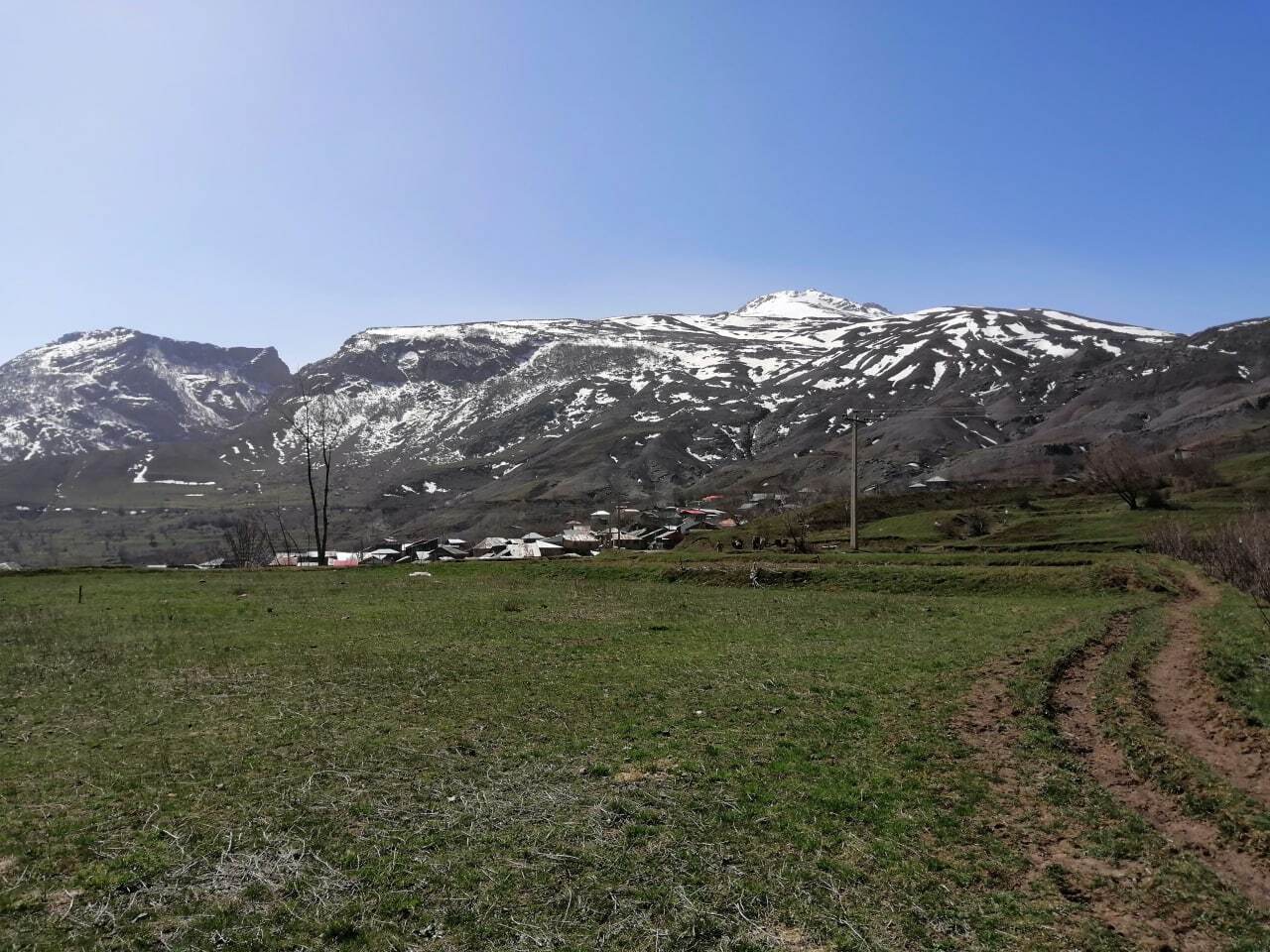 نمایی از طبیعت روستای یازن + تصاویر