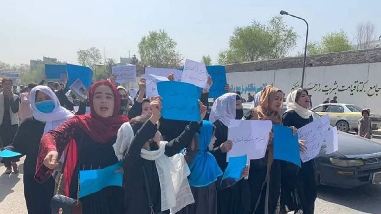 کارزار توئیتری برای بازگشایی مکاتب دخترانه در افغانستان