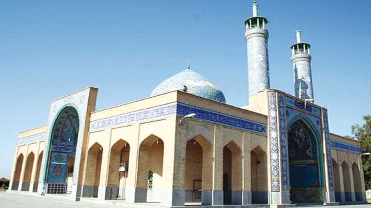 ۳۲۰ هزار مسافر نوروزی در ایلام، زائر اماکن مذهبی شدند
