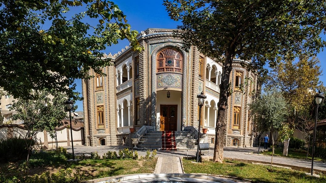 عمارت کوشک شقاقی؛ ترکیبی از معماری ایرانی و اروپایی + تصاویر