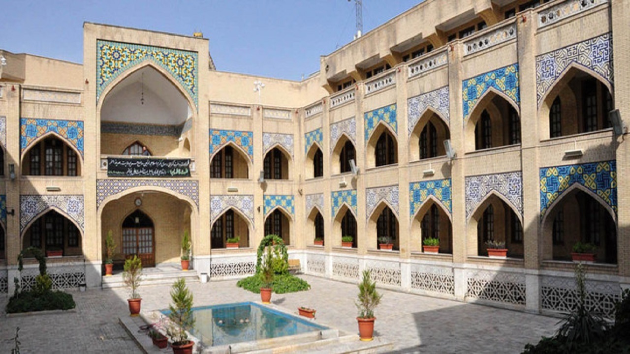 حوزه علمیه خراسان در پی هتک حرمت حرم امام رضا (ع) تعطیل شد