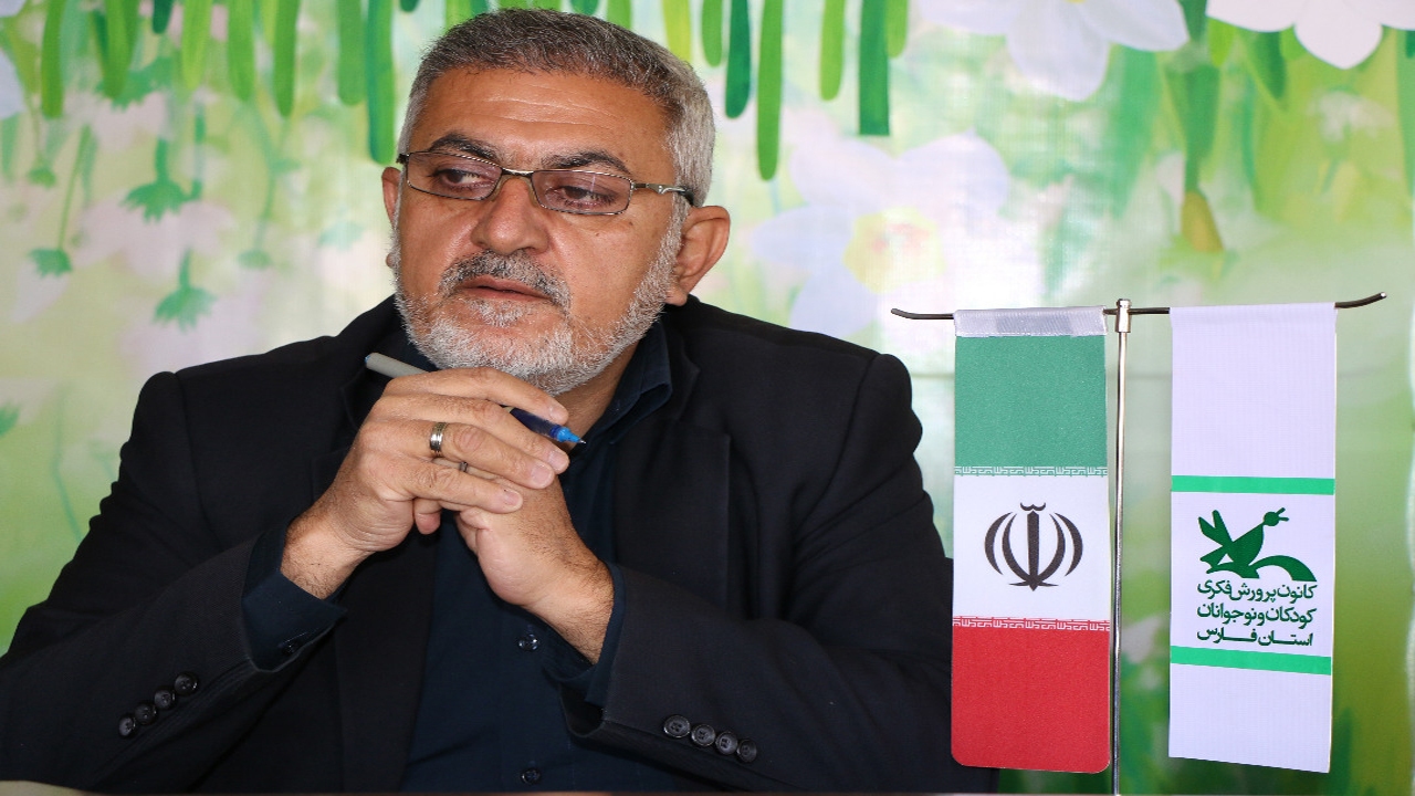 پیام مدیر کل کانون پرورش فکری  فارس به مناسبت هفته هنر انقلاب اسلامی