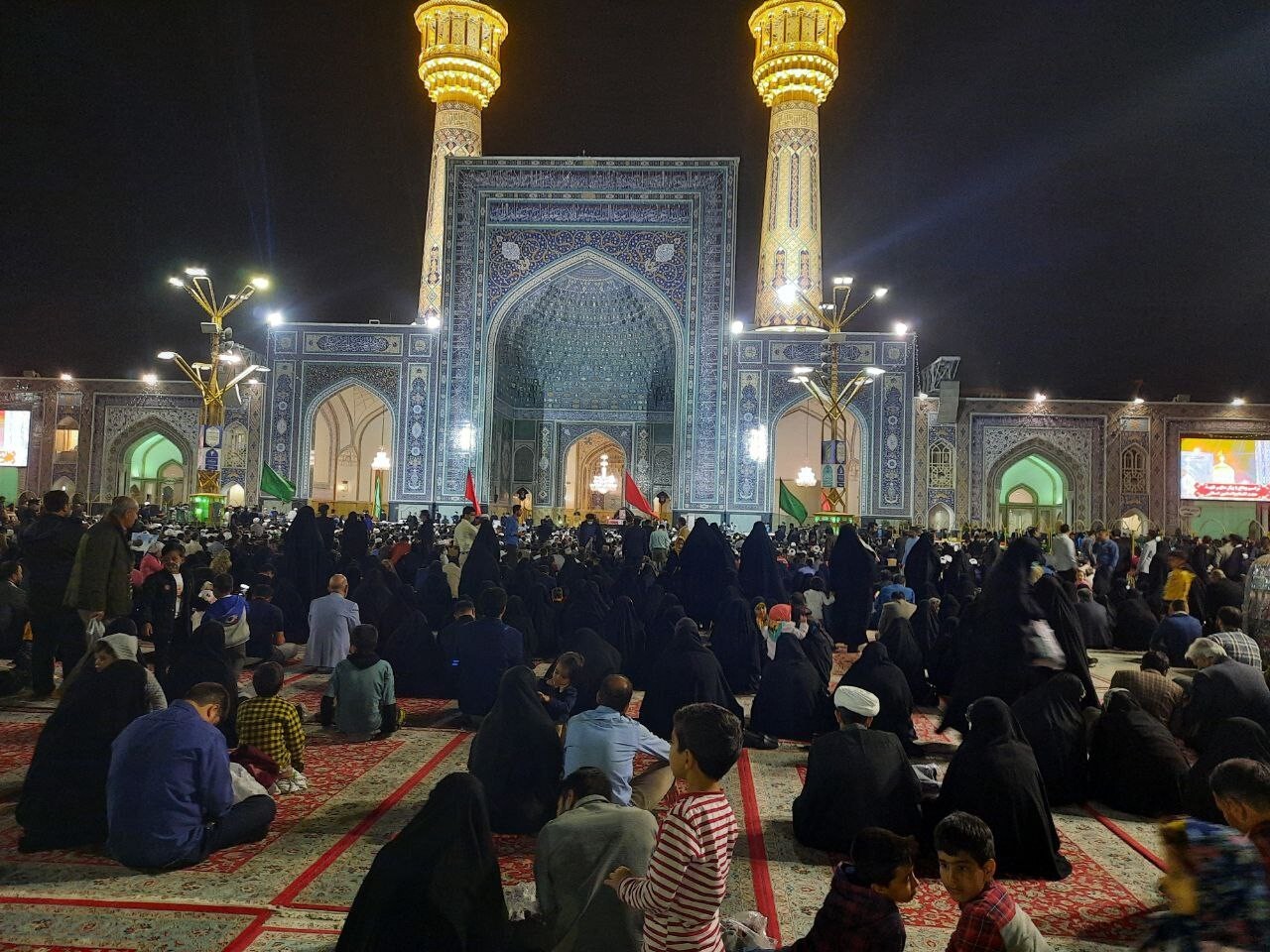 مراسم وداع با پیکر حجت الاسلام شهید اصلانی در حرم مطهر رضوی