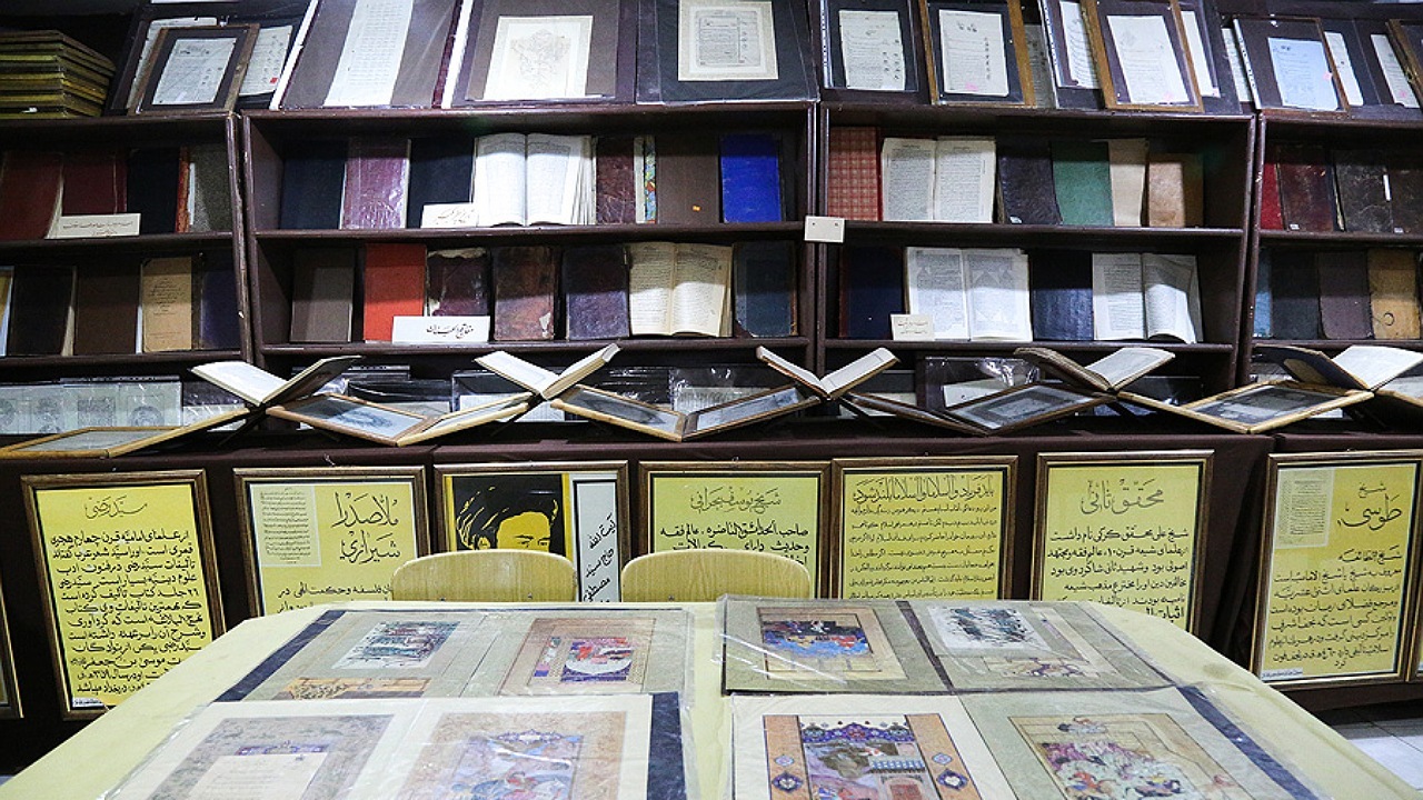 رونمایی از آثار خطی قرآنی با قدمت ۱۰۰ تا ۷۰۰ ساله در فولادشهر