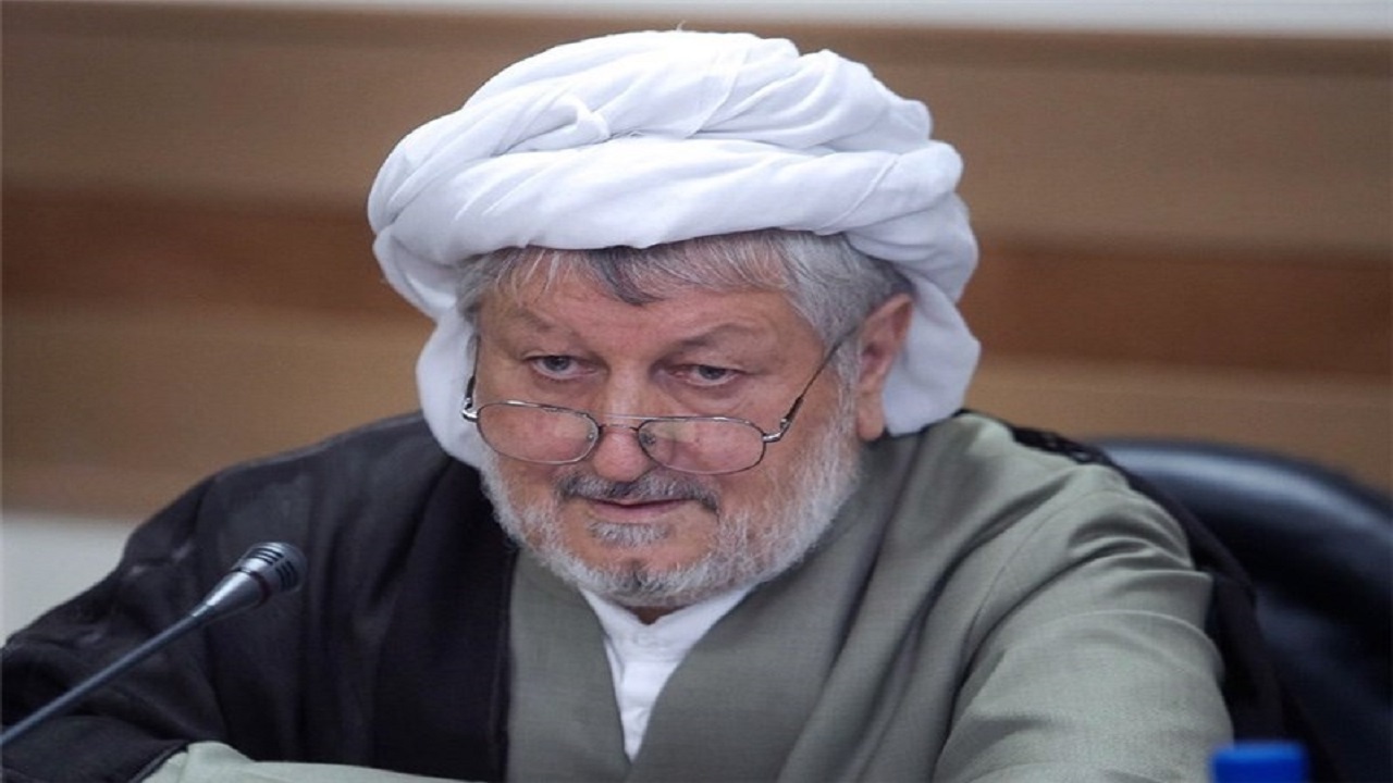 حادثه مشهد و بی احترامی به ماه رمضان و حرم را به شدت محکوم می‌کنم