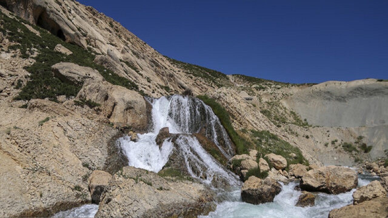 مشکل آبی چشمه کوهرنگ مرتفع شد