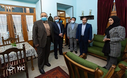 نمایی از اتاق های خانه تاریخی زعیم
