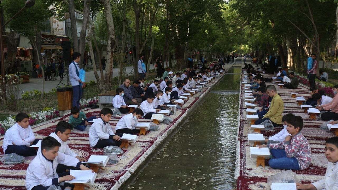 پیچیدن نوای قرآن کریم در گذر فرهنگی چهارباغ