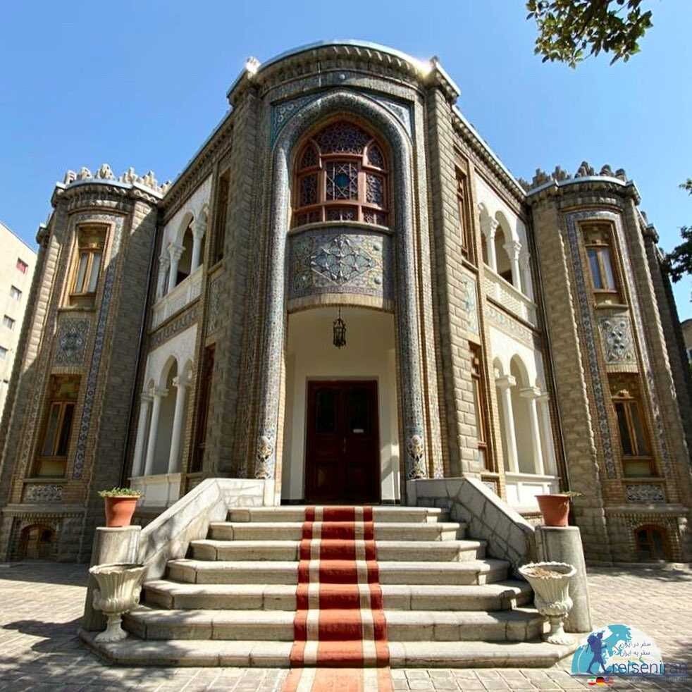 عمارت کوشک شقاقی، ترکیبی از معماری ایرانی و اروپایی