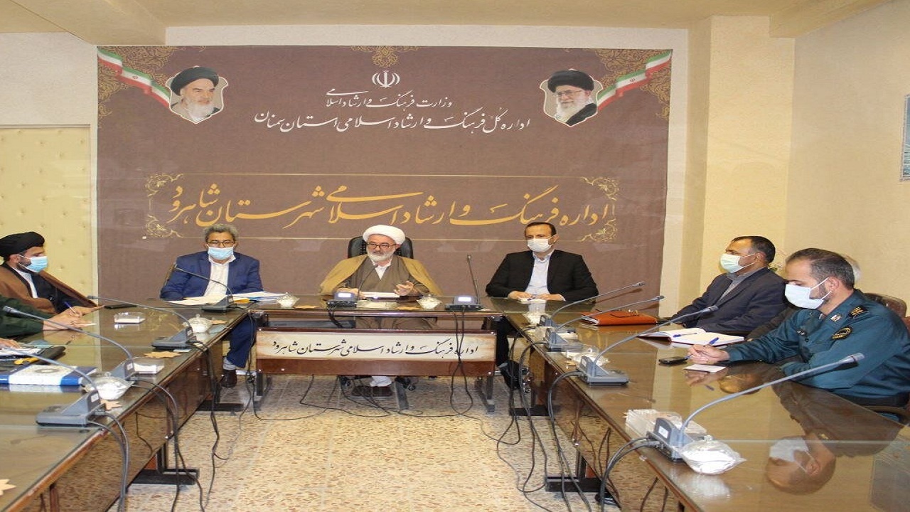 ترویج مناسبت‌های ملی و مذهبی راهگشای بسیاری از مشکلات فرهنگی جامعه است