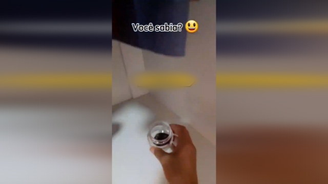 آموزش جلوگیری از ایجاد بوی رطوبت و نم‌زدگی در لباس‌ها + فیلم