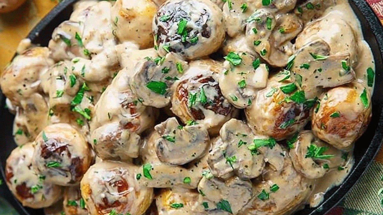 طرز تهیه بادمجان تنوری با سس قارچ + فیلم