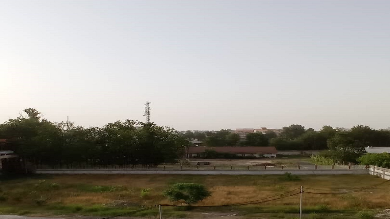 وزش باد گرم و گردش ذرات معلق گرد و خاک در گیلان