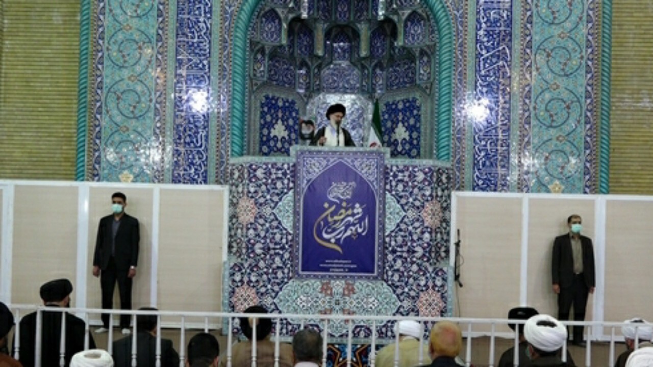 اقامه نماز جمعه قم امروز  به امامت آیت الله حسینی بوشهری