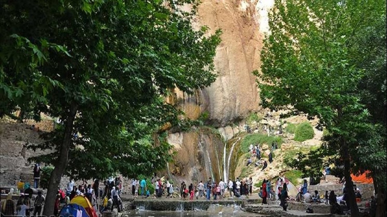 اسکان مسافران نوروزی در سمیرم با ظرفیتی حدود ۳۵۰ نفر در شبانه روز
