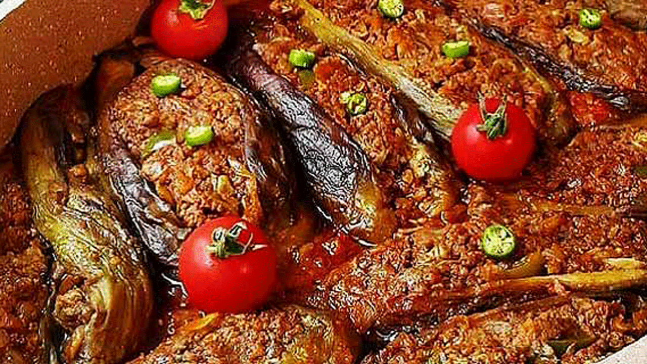 طرز تهیه بادمجان شکم پر + فیلم