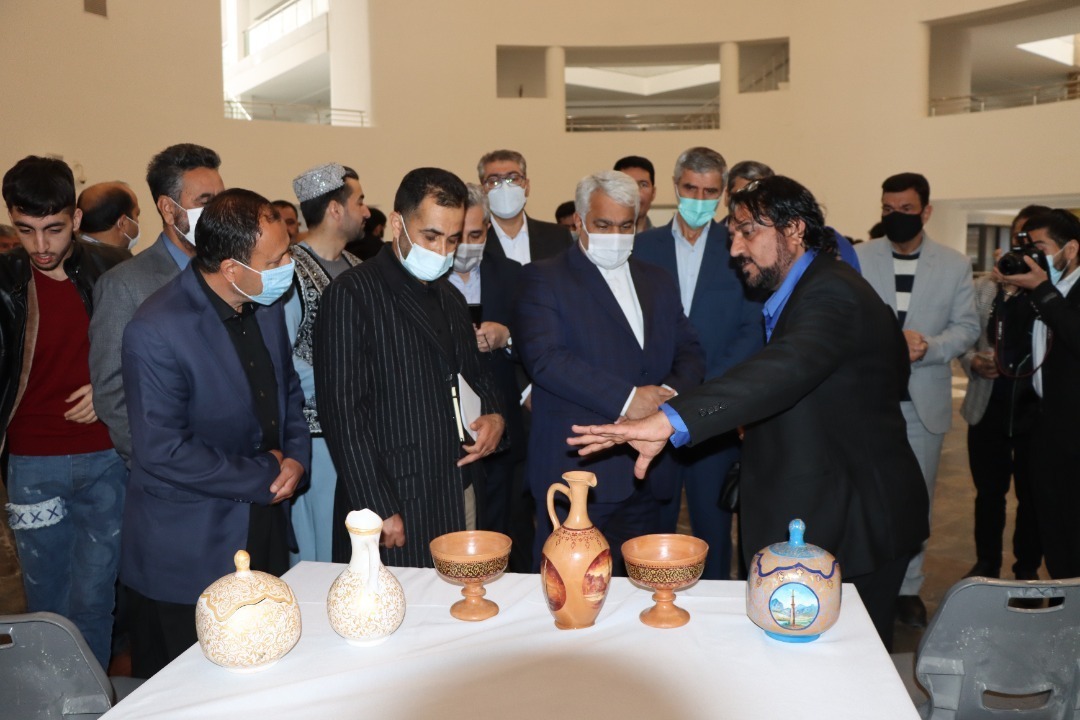 افتتاح نمایشگاه صنایع&zwnj;دستی و هنر&zwnj;های سنتی هرات در مشهد