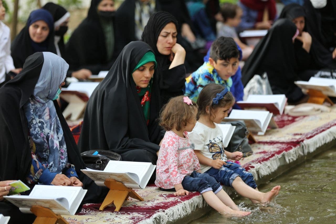 انس گرفتن اصفهانی&zwnj;ها با قرآن در بهار قرآن + تصاویر