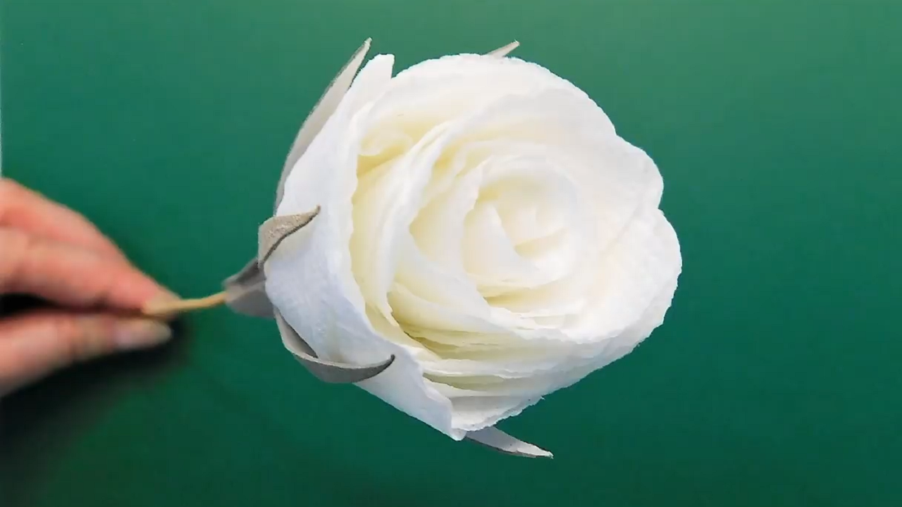 ساخت گل رز با دستمال کاغذی + فیلم