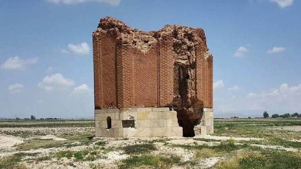 مرمت و بازسازی بنای تاریخی "شاطیر گونبدی"در اردبیل